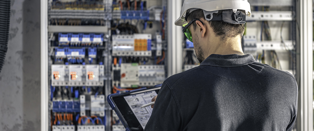 Maîtriser la Protection et la Commande Industrielle : Stratégies Innovantes pour Optimiser votre Production